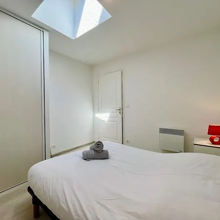 La Coquille - Single-storey With Terrace *